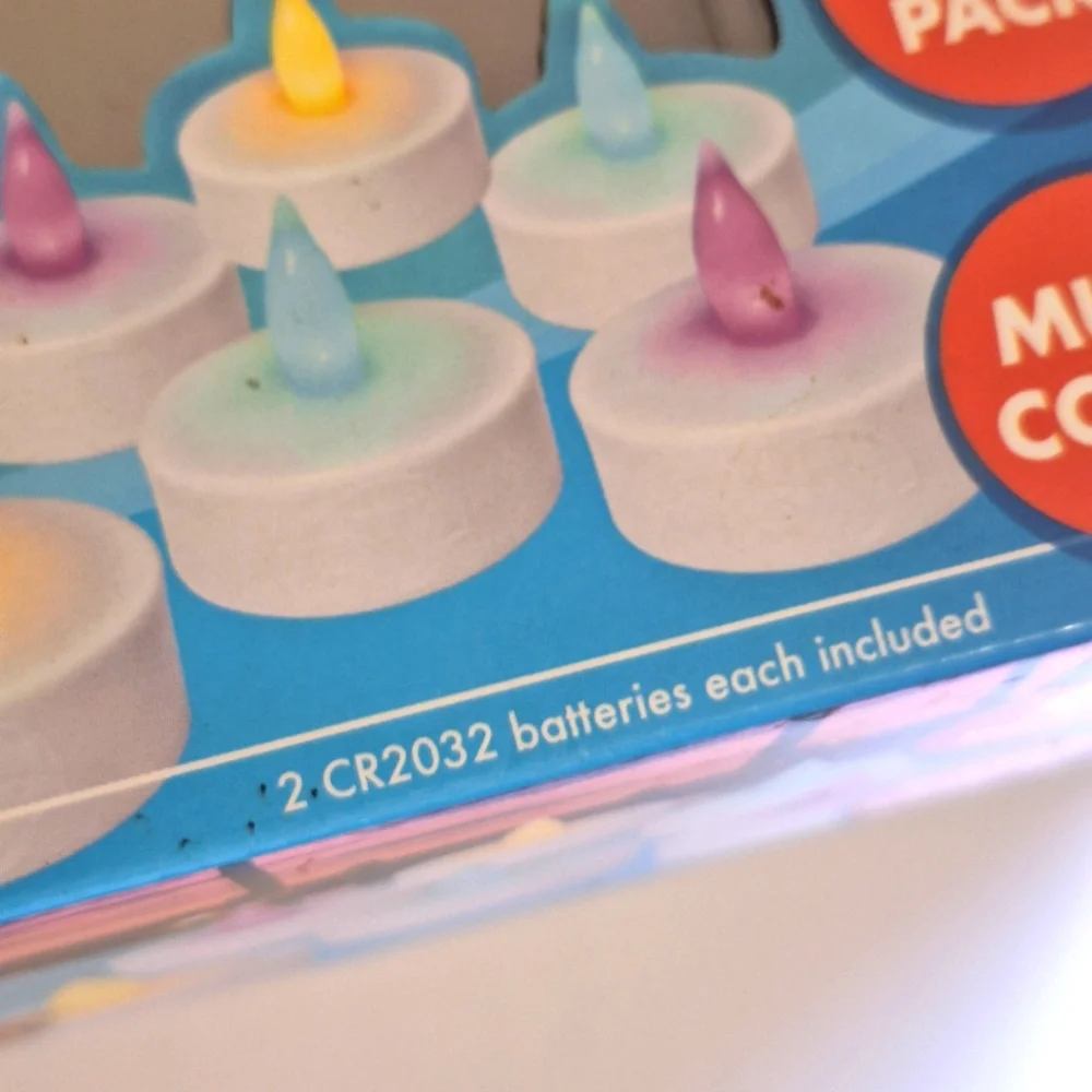 Banana Boat 6 Pack Floating LED Flickering Tea Light Candles Multicolor NIB